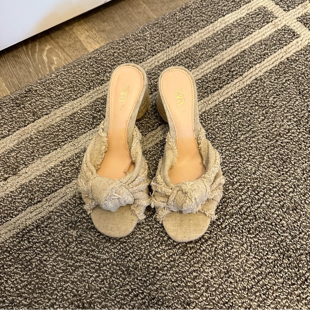 Zara Beige Bow Heels